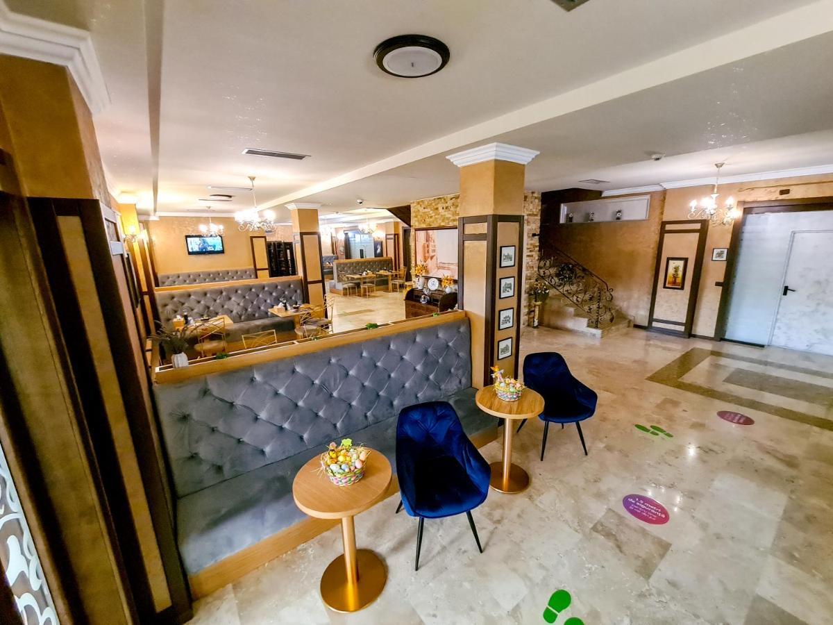 Hotel Yarus Plus بلوييست المظهر الخارجي الصورة