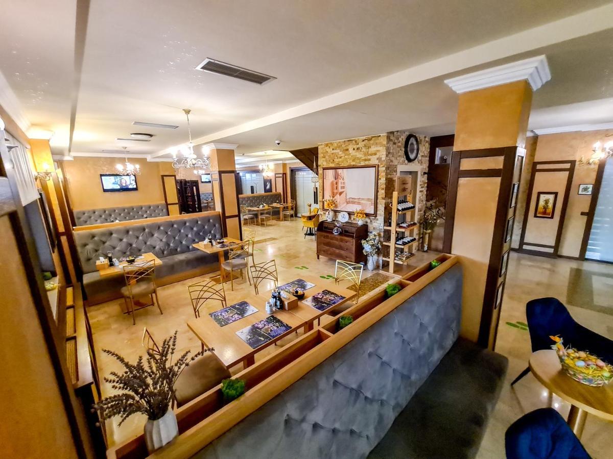 Hotel Yarus Plus بلوييست المظهر الخارجي الصورة