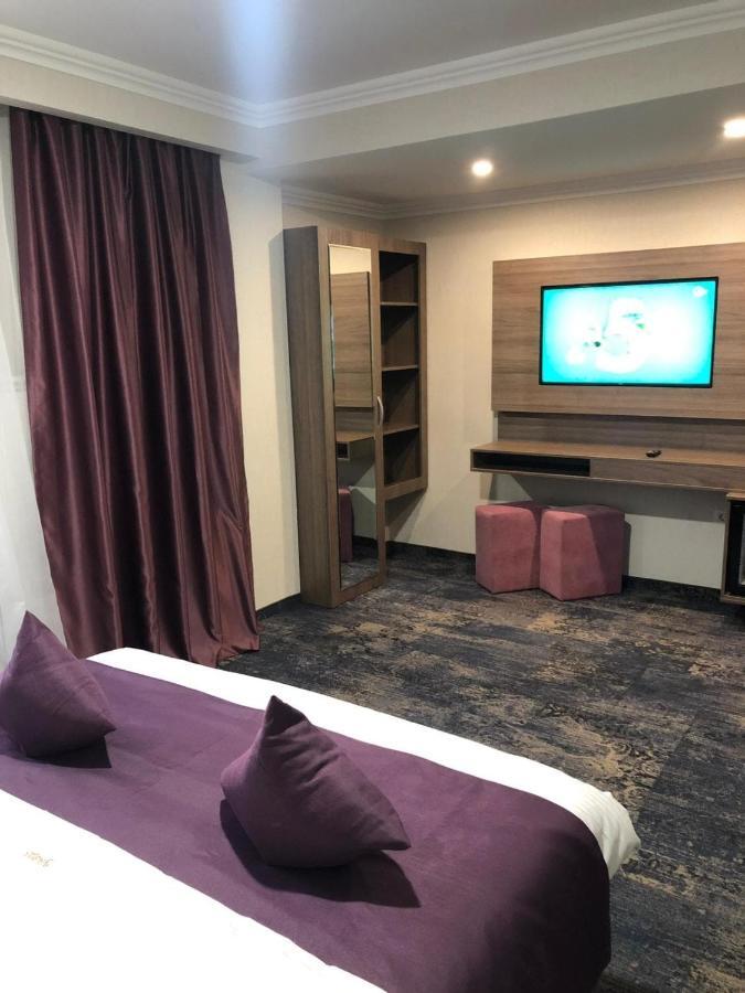 Hotel Yarus Plus بلوييست المظهر الخارجي الصورة